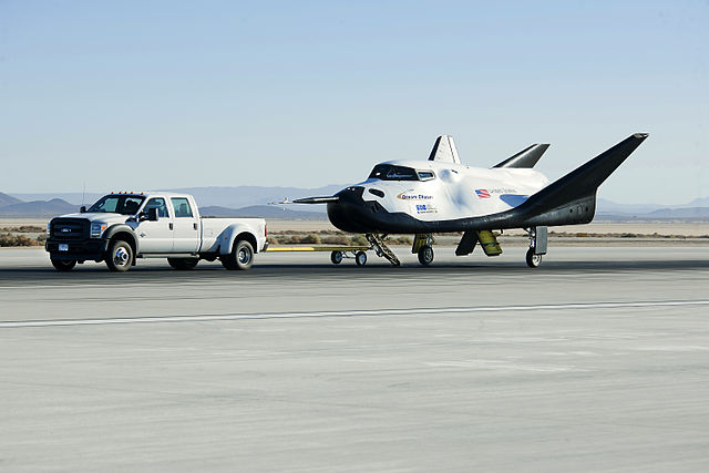 640px-Dream_Chaser_pre-drop_tests.5